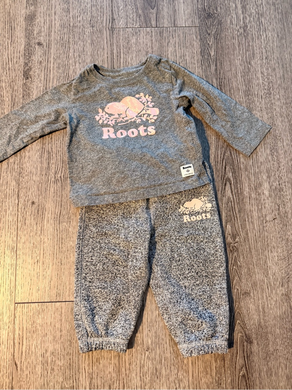 Roots baby Gray shirt & Joggers pants with Pink Logo